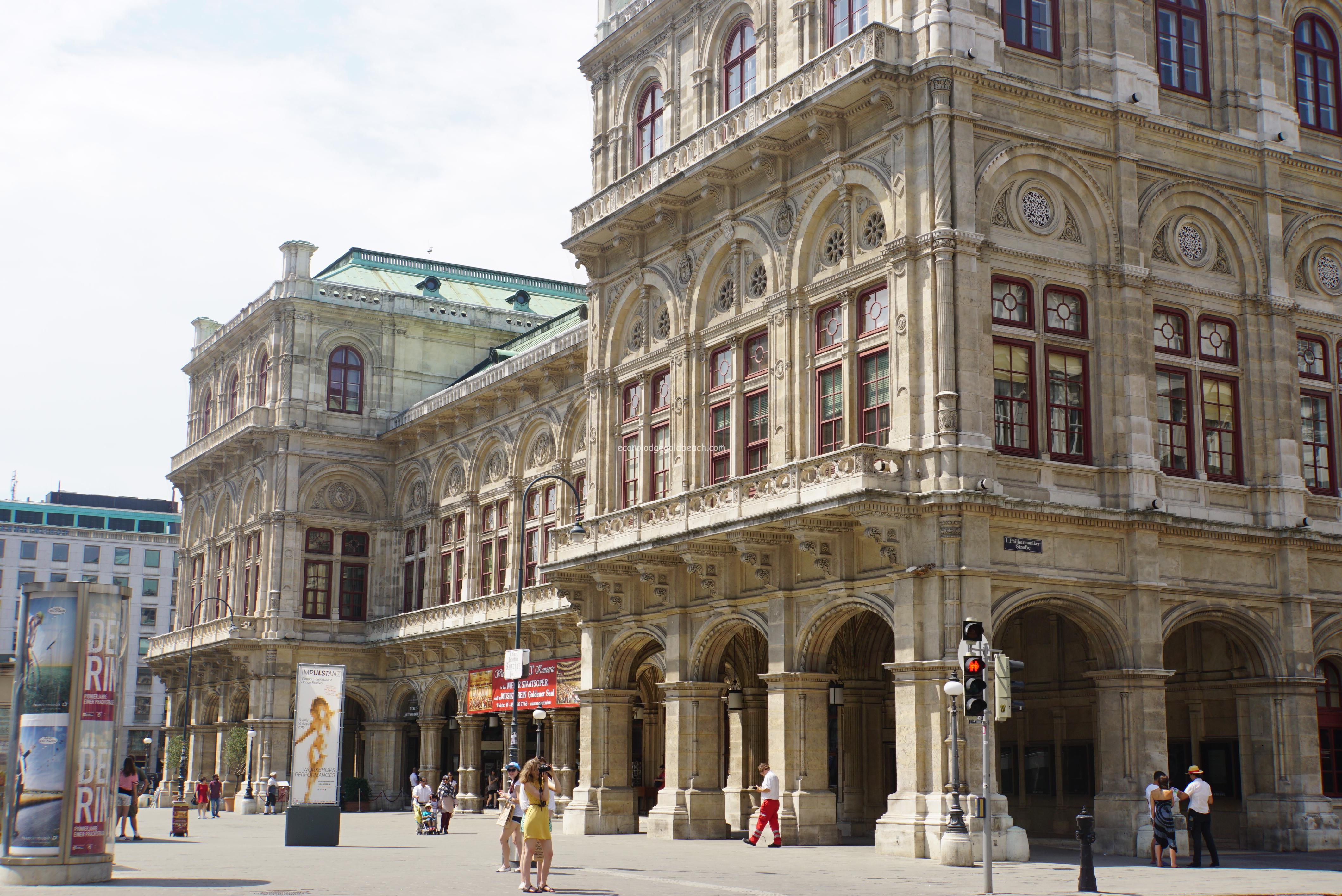 ウィーン国立オペラ座 シュテファン大聖堂など 海外 国内 気楽に世界周遊の旅と海外情報